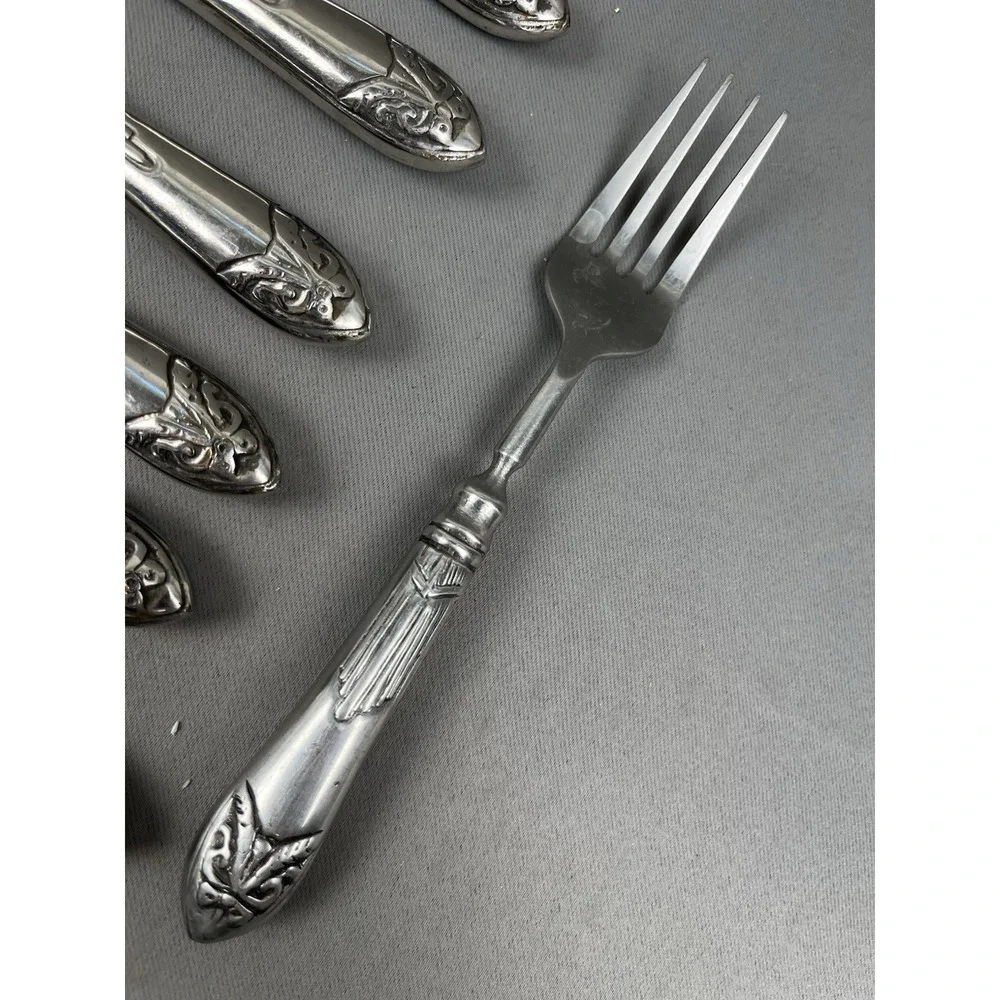 Pier1 Imports PII15 Stainless Flatware Silverware 8 Dinner‎ Knives & 1 Fork
